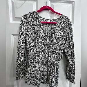 Old Navy Black and White Patterned Blouse